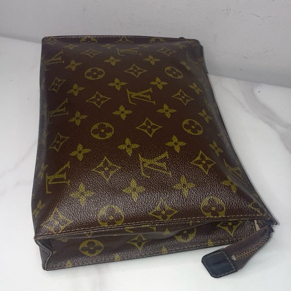 Authentic Louis Vuitton large Clutch with COA - Picture 3 of 13